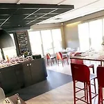 Hotel Kyriad Direct Lyon Sud -