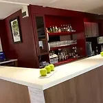 Hotel Kyriad Direct Lyon Sud - 2*