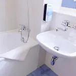 Kyriad Direct Lyon Sud - 2*