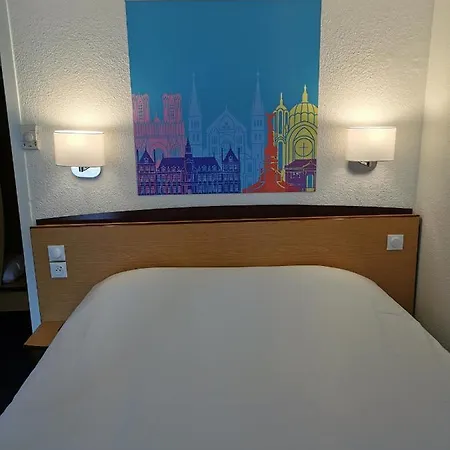 Kyriad Direct Lyon Sud - Chasse-sur-rhône Hotel
