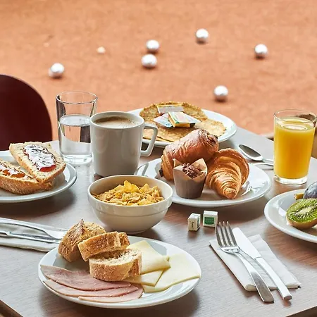 Kyriad Direct Lyon Sud - Hotel 2*