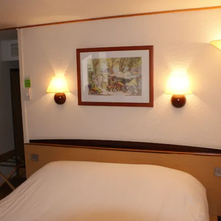 Hotel Kyriad Direct Lyon Sud - 2*