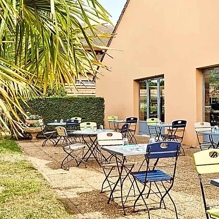 Kyriad Direct Lyon Sud - Chasse-sur-rhône Hotel 2*