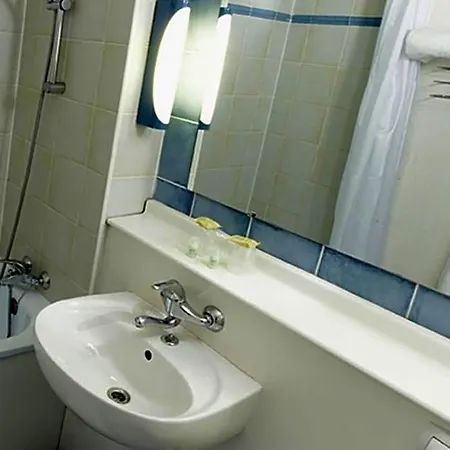 Kyriad Direct Lyon Sud - Chasse-sur-rhône 2*