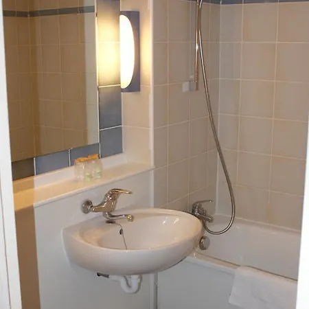 Kyriad Direct Lyon Sud -