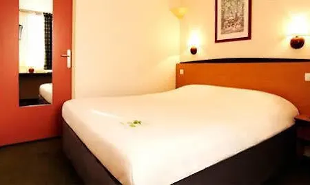 Hotel Kyriad Direct Lyon Sud -