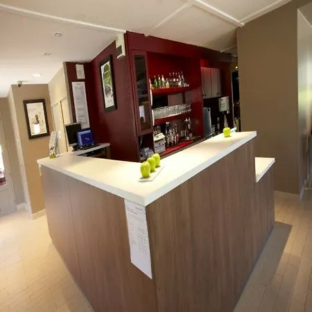 Kyriad Direct Lyon Sud -
