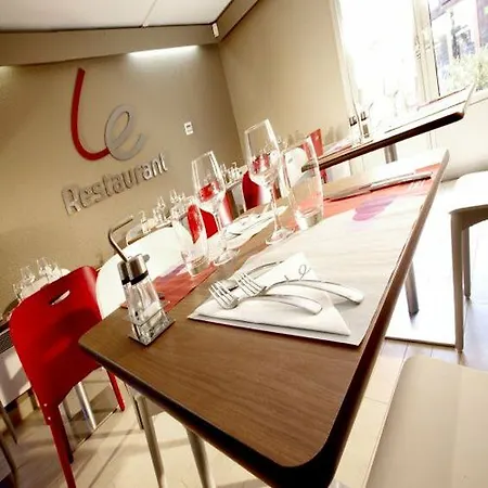 Kyriad Direct Lyon Sud - Chasse-sur-rhône Hotel 2*